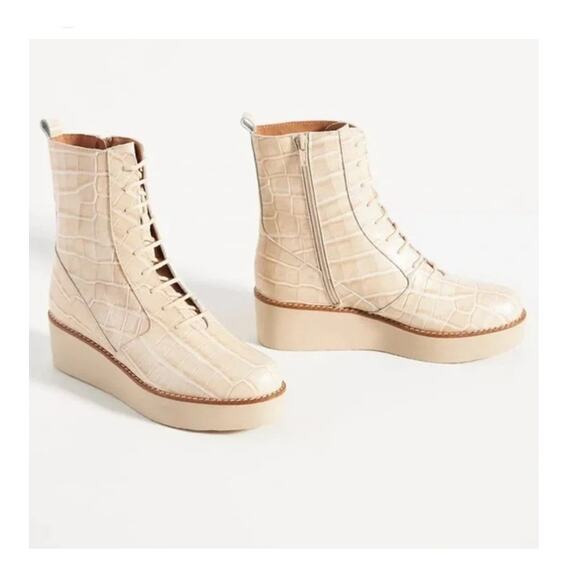 Anthropologie Platform Boot SZ40/ 9.5 Stompy Creme Alligator Embossed Leather - Picture 2 of 9